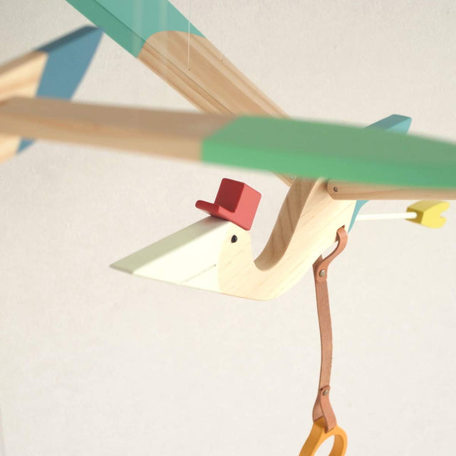 Handmade Creative Wall Hanging Flying Wooden Bird Wood Artwork Decor For Kids